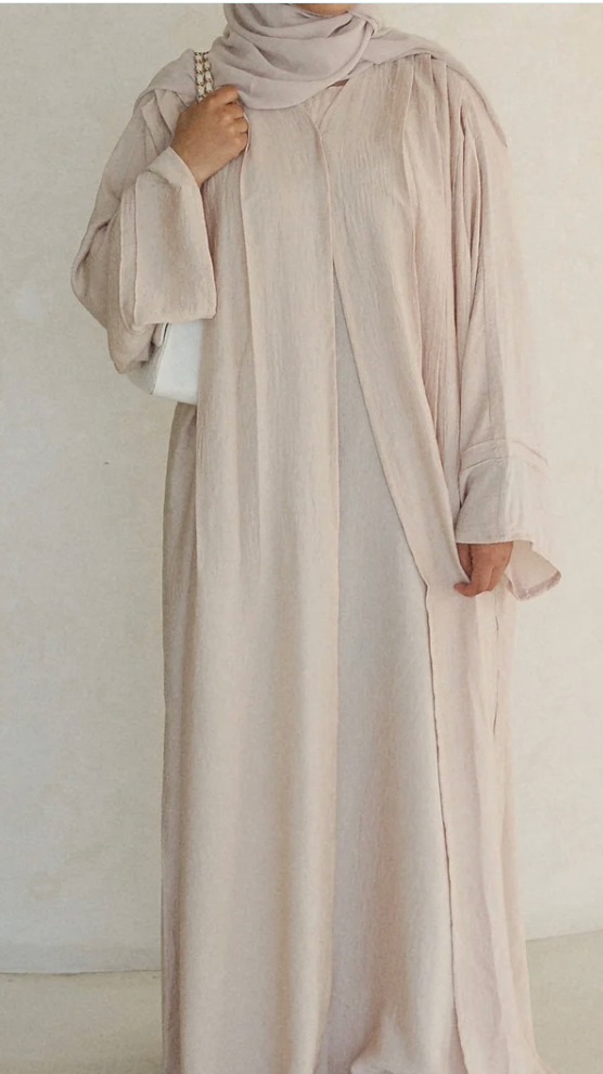 classy abaya, simple abaya, classy cream abaya, lightweight abaya, summer abaya