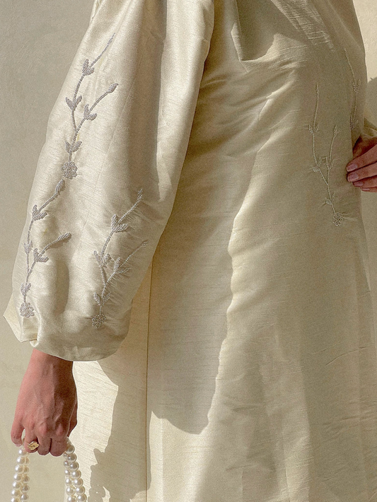 fancy abaya, detailed abaya, embroidered abaya, embroidered-abaya, eid abaya, cute abaya, pattern abaya, 