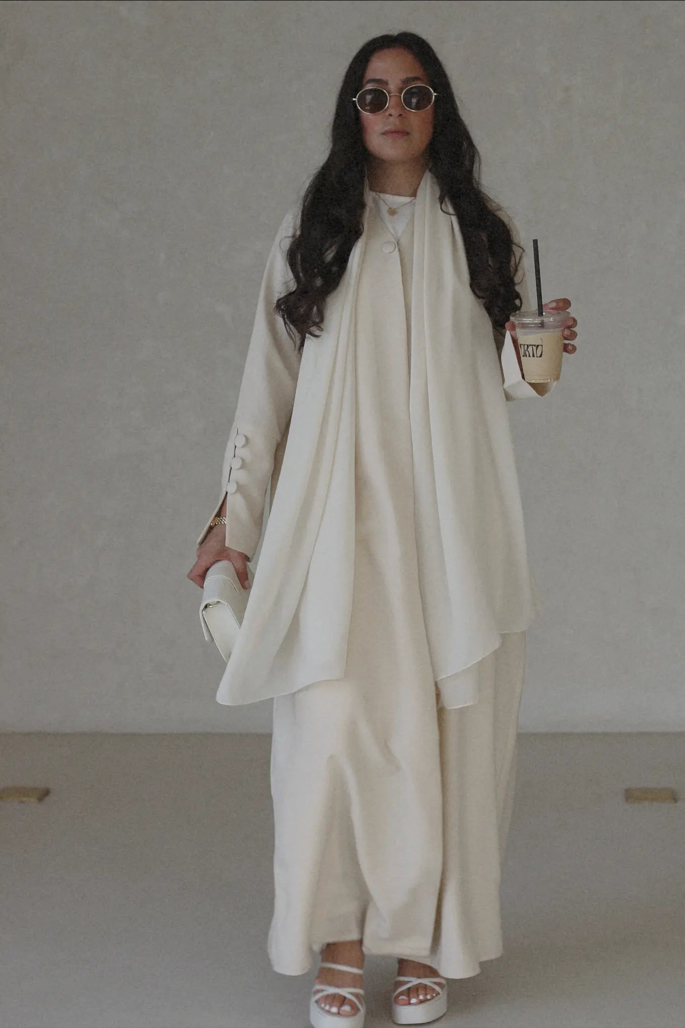 classy abaya, simple abaya, classy button abaya, beige button abaya, cream button abaya, cream abaya